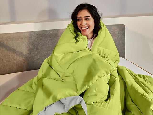 All-Season Winter Season Reversible Comforter Blanket Online