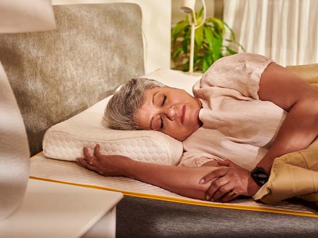 Contour SoftTouch Memory Foam Pillow